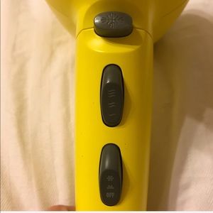 Buttercup Blowdryer